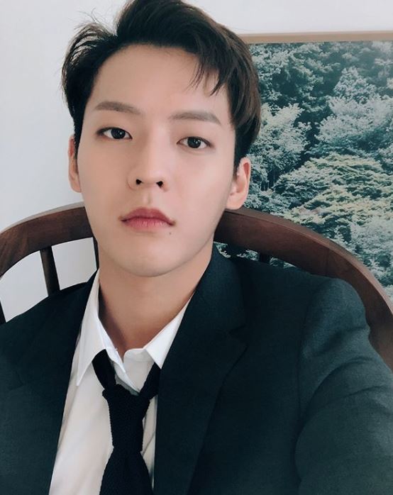 (사진=비투비 민혁 SNS 캡처)
