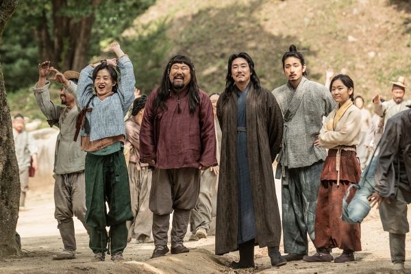 사진=영화 '광대들: 풍문 조작단' 스틸